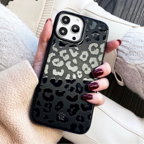Velvet Caviar Accessories - iPhone 16 Pro Black Leopard Case